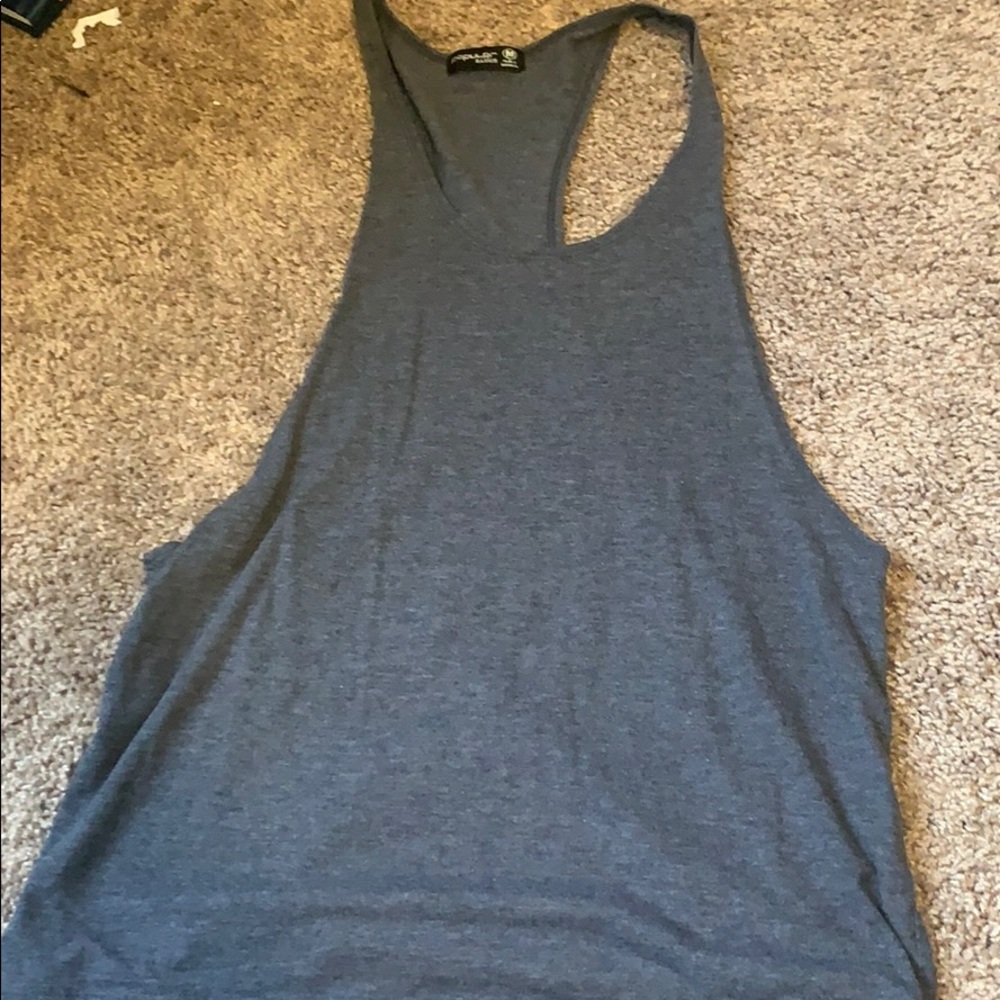 Low cut tank top